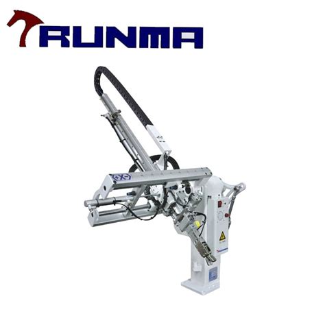 High-speed Pick & Place Robot Arm for Plastic Molding Machine - Runma