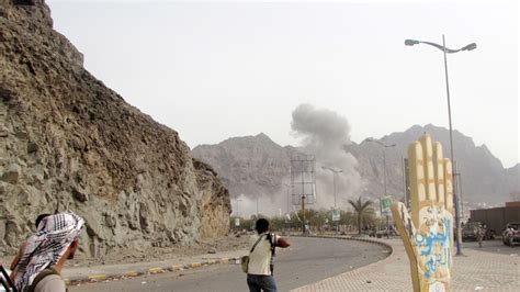 Yemen conflict: Saudi-backed forces celebrate 'liberation of Aden'