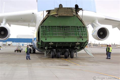 Antonov 225 in Calgary (YYC) | Close up of the front landing… | Flickr