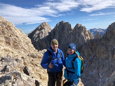 Trek Through Gran Sasso National Park, Abruzzo. Hiking trip. Certified guide