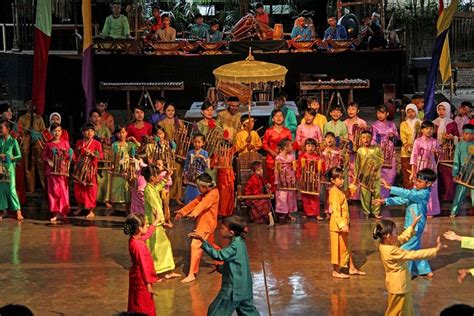 Saung Angklung Udjo - Wisata Keluarga yang Menarik di Bandung