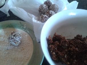 Date Nut Balls Recipe