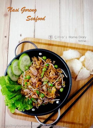 Citra's Home Diary: Nasi Goreng Seafood (Indonesian style fried Rice)