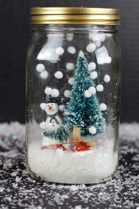 Cute DIY Snow Globe Ideas That You Can Easily Make Using Mason Jars