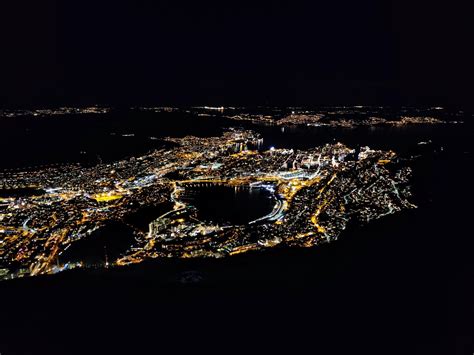 Bergen city center at night 💖 : r/Bergen