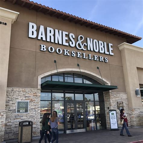 Barnes & Noble - 94 Photos & 95 Reviews - Bookstores - 1315 E Gladstone ...