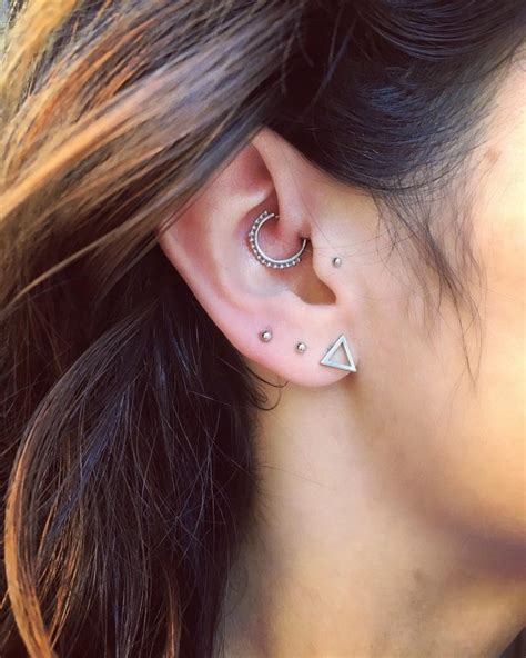 60 Trendy Types of Ear Piercings and Combinations – Choose Your Look!