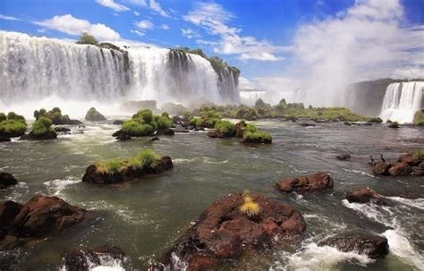 Iguazú Falls - The World’s Largest Waterfalls | Argentina Tour