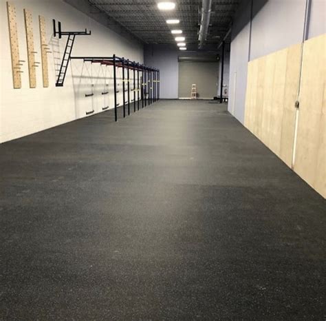 Commercial Gym Flooring | Gym flooring, Gym flooring rubber, Rubber ...