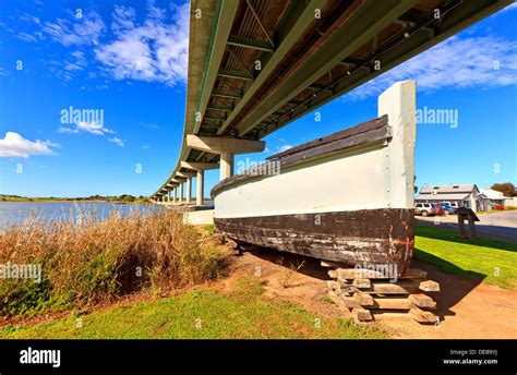 Hindmarsh Island bridge at Goolwa on the Murray River in South ...