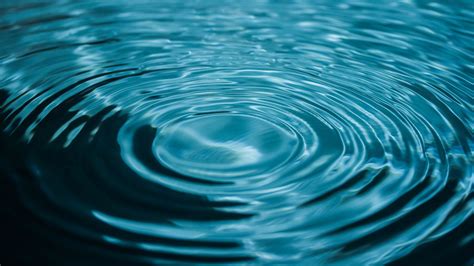 water circles close up[1920x1080] | Water ripples, Water reflections, Water images