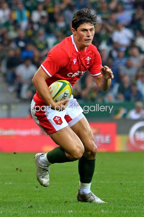 Louis Rees-Zammit Wales v South Africa Cape Town 2022 Images | Rugby ...