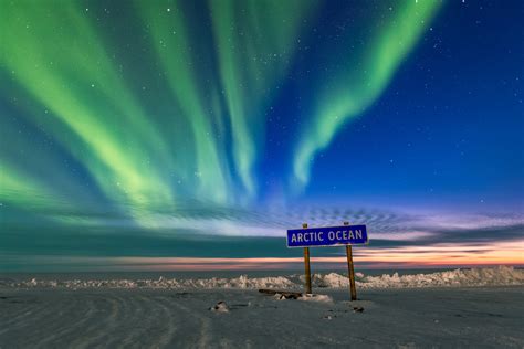 Pingos at Tuktoyaktuk - Spectacular NWT