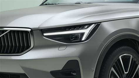 Preview: 2023 Volvo XC40 arrives with new look, fully electrified powertrain lineup