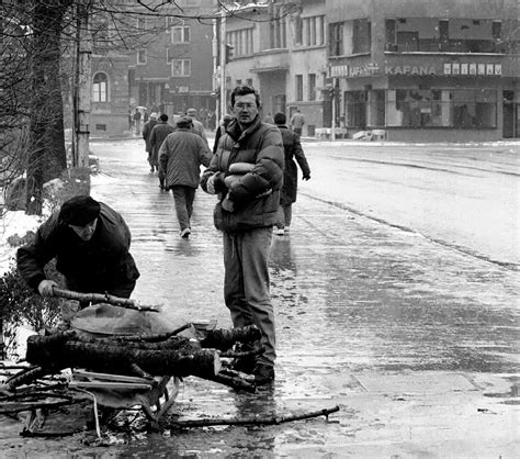 File:Sarajevo Siege Gathering Firewood.jpg - Wikipedia, the free encyclopedia