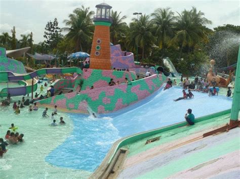 Wet World Water Park Shah Alam | Interesting Places in Malaysia