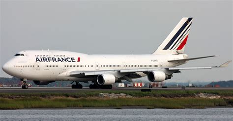 Get Acquainted With Air France Flight Status With Convenience! - Sujay Travels