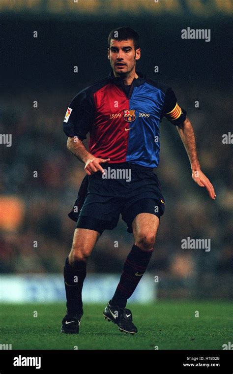 Pep guardiola barcelona 1999 hi-res stock photography and images - Alamy