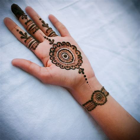 Front Hand Mehndi Design Simple Arabic Easy 2020 | Mehndi designs for ...