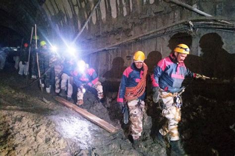 India launches massive rescue operation to rescue trapped workers in ...