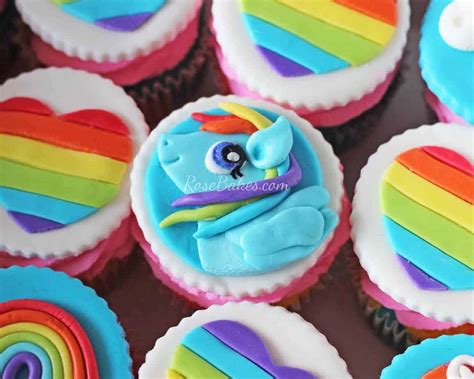 My Little Pony Rainbow Dash Cupcakes