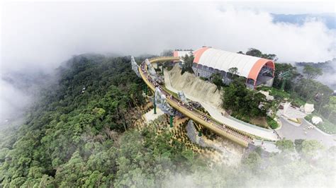 The new incredible Golden Bridge in Vietnam | Collater.al