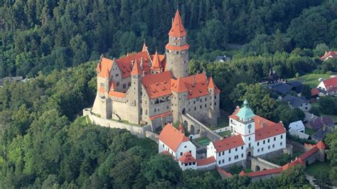 Bouzov Castle, Czechia : r/europe