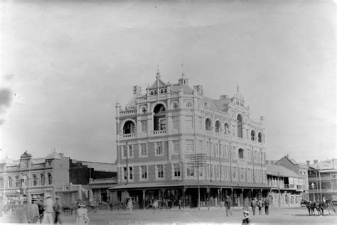 Johannesburg, 1903. Market Square. - Atom site for DRISA