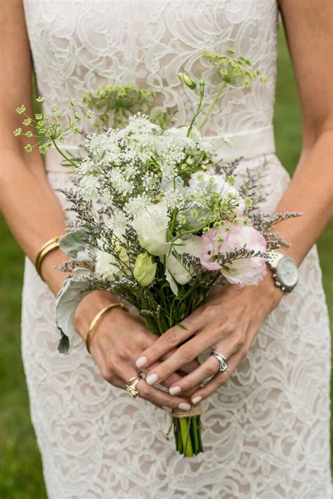 Bridal Bouquets of Queen Anne’s Lace and White Lisianthus