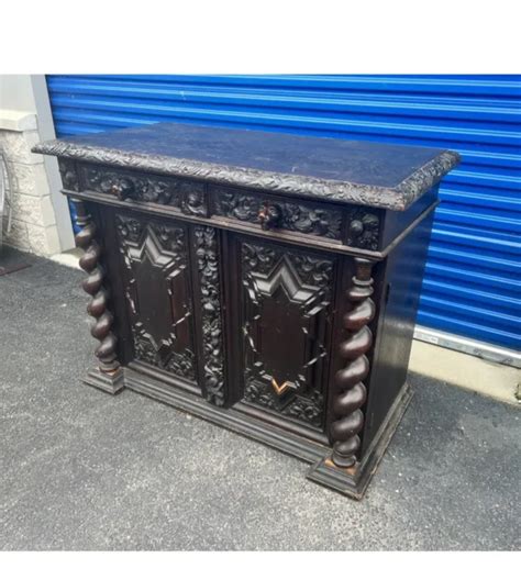 FRENCH ANTIQUE RENAISSANCE Oak Sideboard Buffet Deep Carvings Lions ...