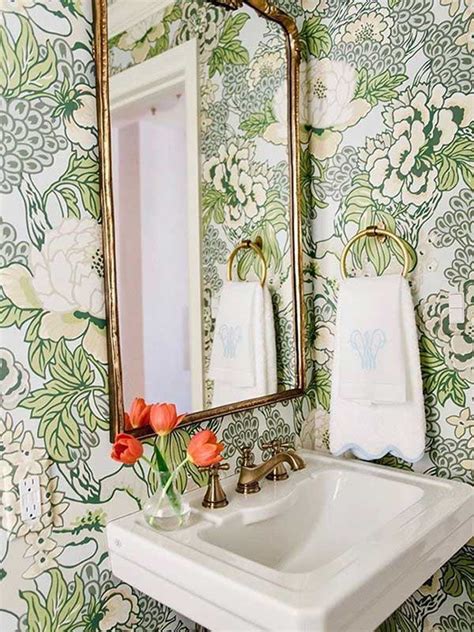 Dark Floral Wallpaper Bathroom - This Dark Floral Wallpaper Provides An ...