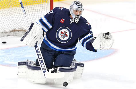 Jets vs Bruins Picks, Predictions & Odds Tonight - NHL