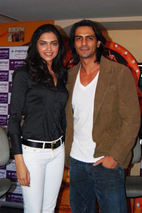 Deepika Padukone and Arjun Rampal during Fame announcement Om Shanti Om Competition Winner ...