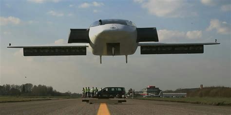 Watch Lilium Test Its All-Electric 'Flying Car' For the First Time