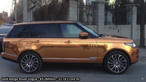 Golden cars of dubai rieches persons.