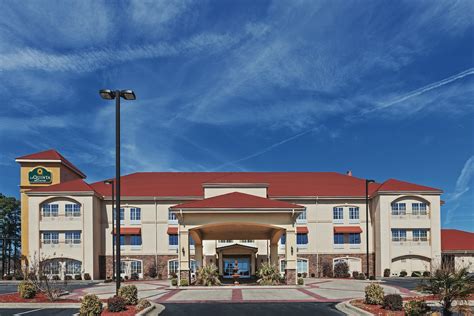 La Quinta Inn & Suites by Wyndham Searcy | Searcy, AR Hotels