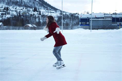 Ice Skating fall II by Jaqalynn on DeviantArt