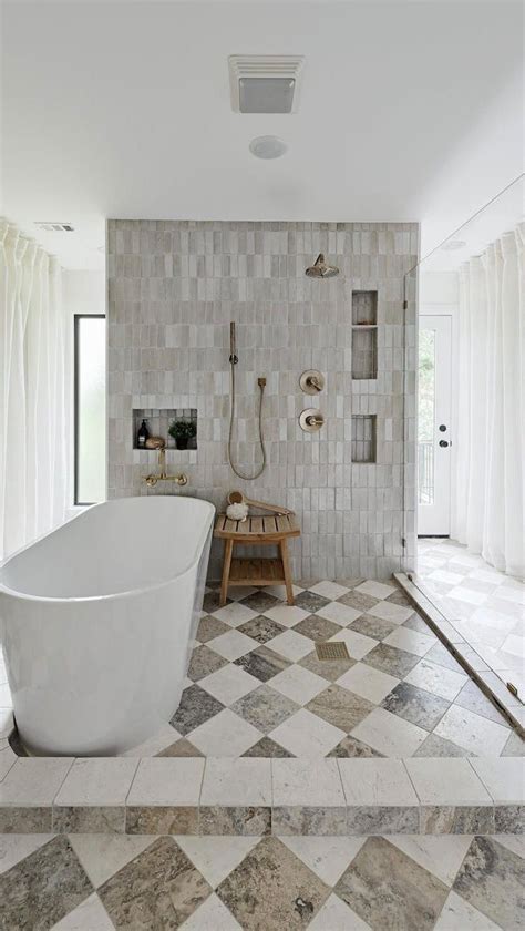 11 Checkered Floor Bathroom Ideas