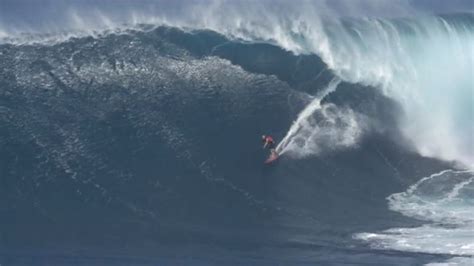 Surfing Jaws & Big Wave Moments