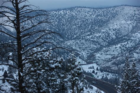 Thin Snowpack Signals Summer of Fire and Drought - The New York Times