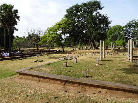 Anuradhapura - Ruins (1) | Anuradhapura | Pictures | Sri Lanka in Global-Geography