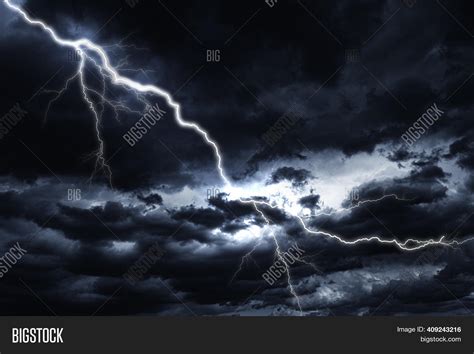 Lightning Strike Image & Photo (Free Trial) | Bigstock