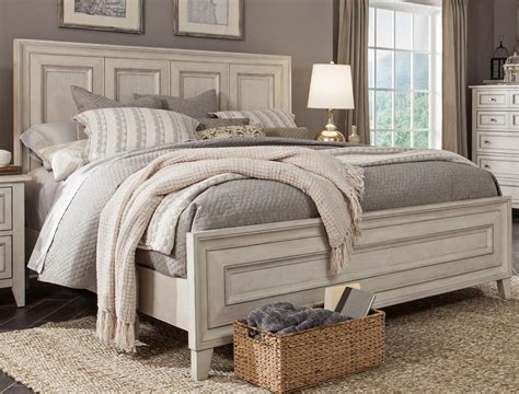 Raelynn White Queen Bed | RC Willey | Home decor bedroom, Luxurious ...