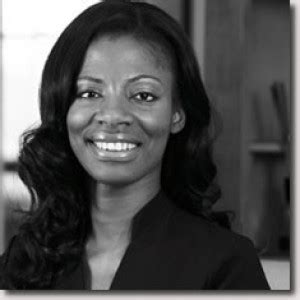 Dr Uchenna Okoye - Dentist in London Smiling | Comparethetreatment.com