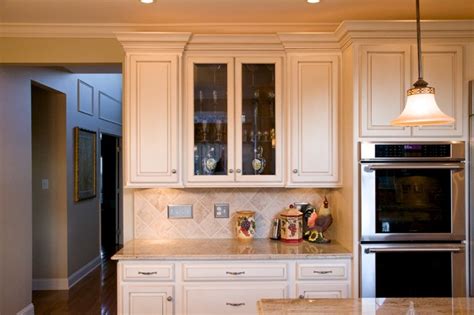 Kashmir Gold Granite Kitchen - Traditional - Kitchen - other metro - by ...