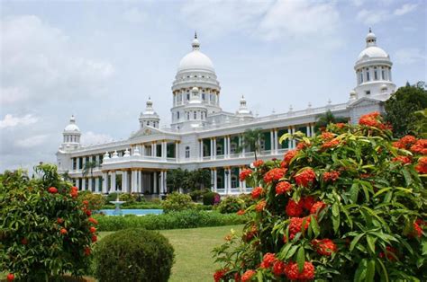 Experience Pure Royalty In 7 Most Luxurious Palaces In India: TripHobo