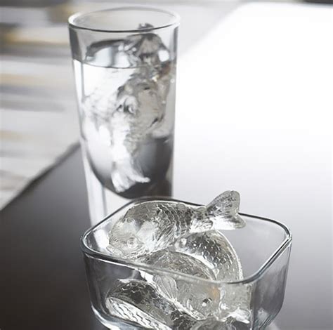 25 'Cool' Ice Cube Molds To Improve Your Cocktails :: Drink ...