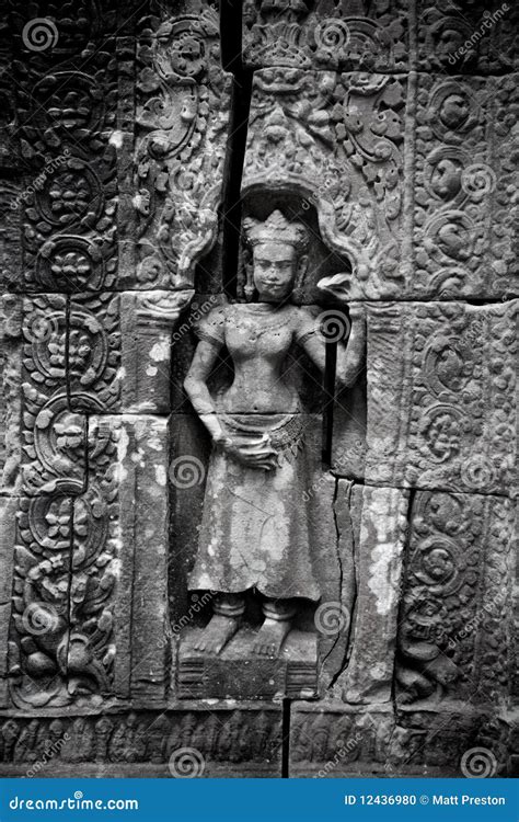 Apsara Dancer Carving at Angkor Wat Stock Photo - Image of woman ...