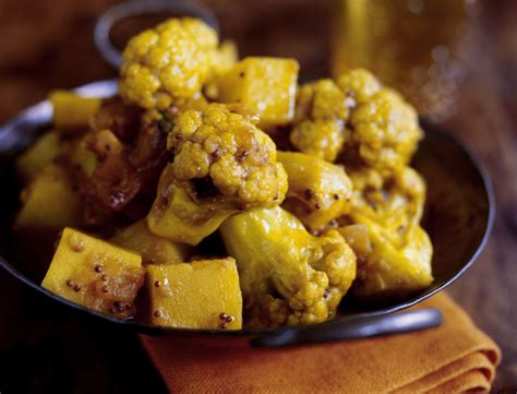 Vegan Cauliflower and Potato Curry Recipe