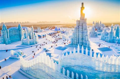 Stunning images of the world’s amazing ice and snow festivals | loveexploring.com